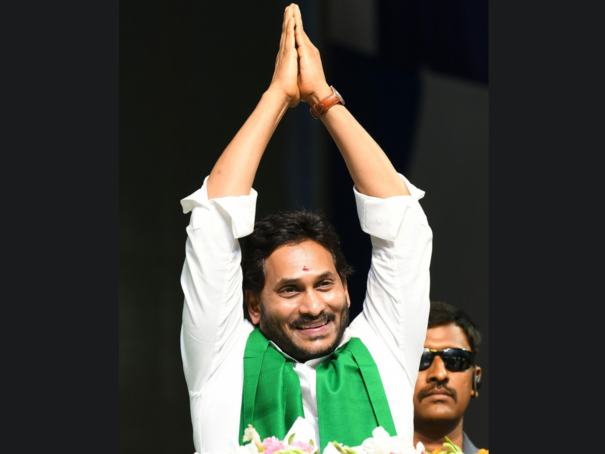 CM Jagan Kalyandurgam Tour Photos - Sakshi17