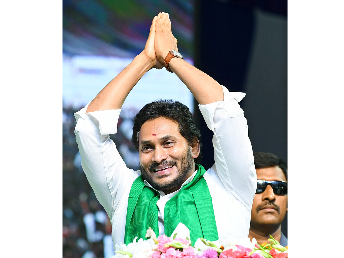 CM Jagan Kalyandurgam Tour Photos - Sakshi18