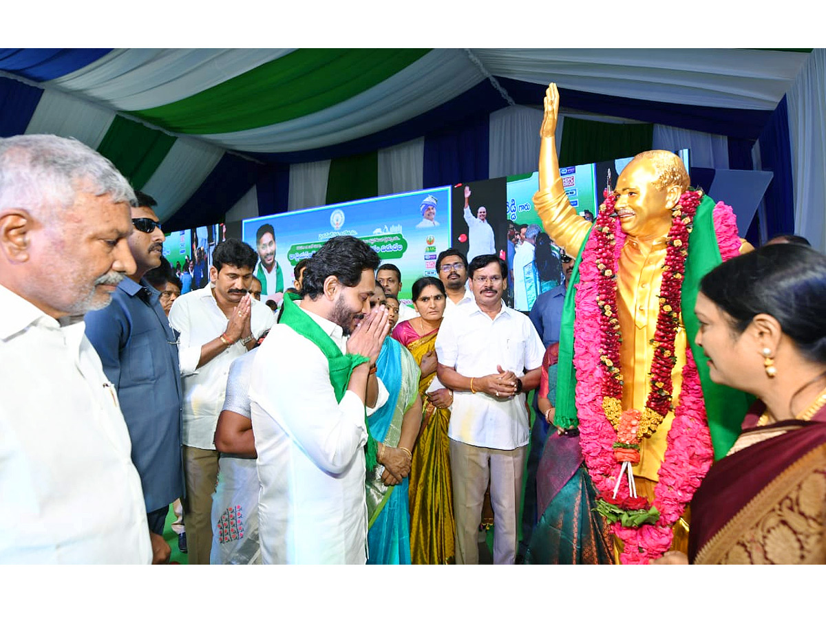 CM Jagan Kalyandurgam Tour Photos - Sakshi7