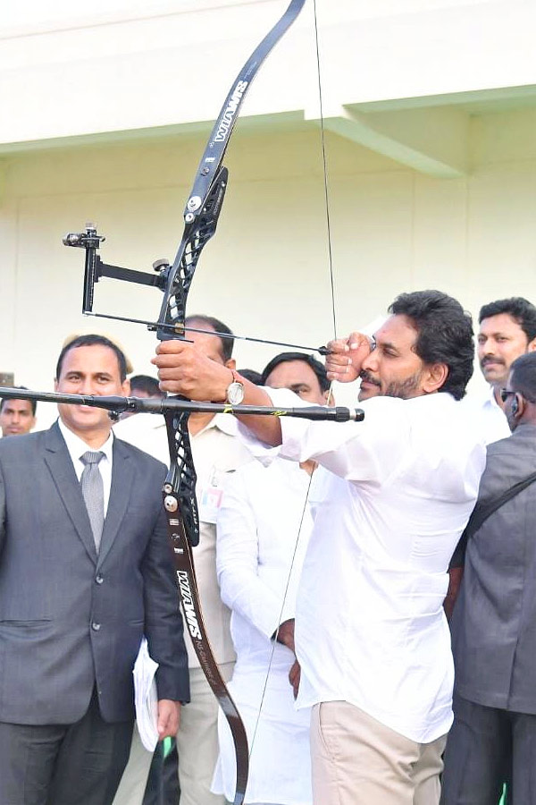 CM Jagan Inaugurates YSR Sports Academy at Pulivendula Photos - Sakshi11