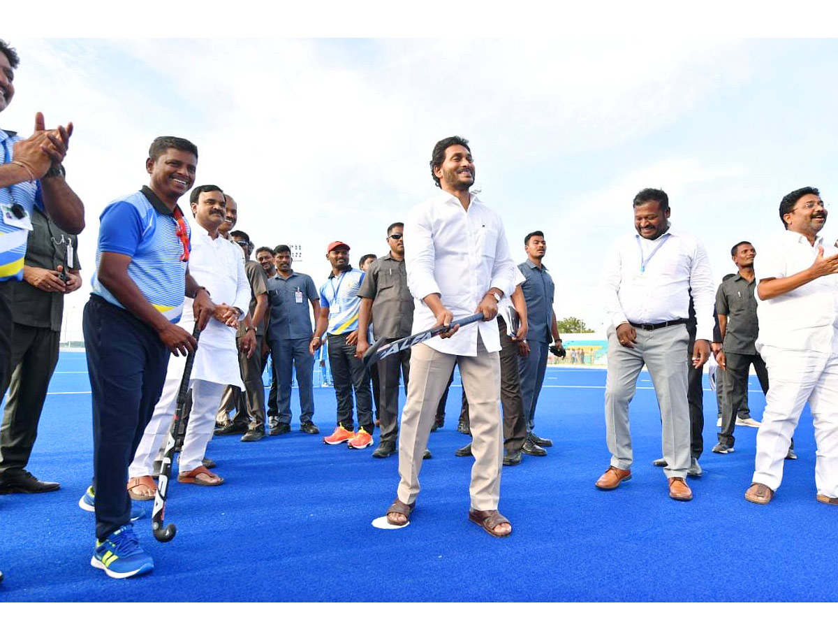 CM Jagan Inaugurates YSR Sports Academy at Pulivendula Photos - Sakshi4