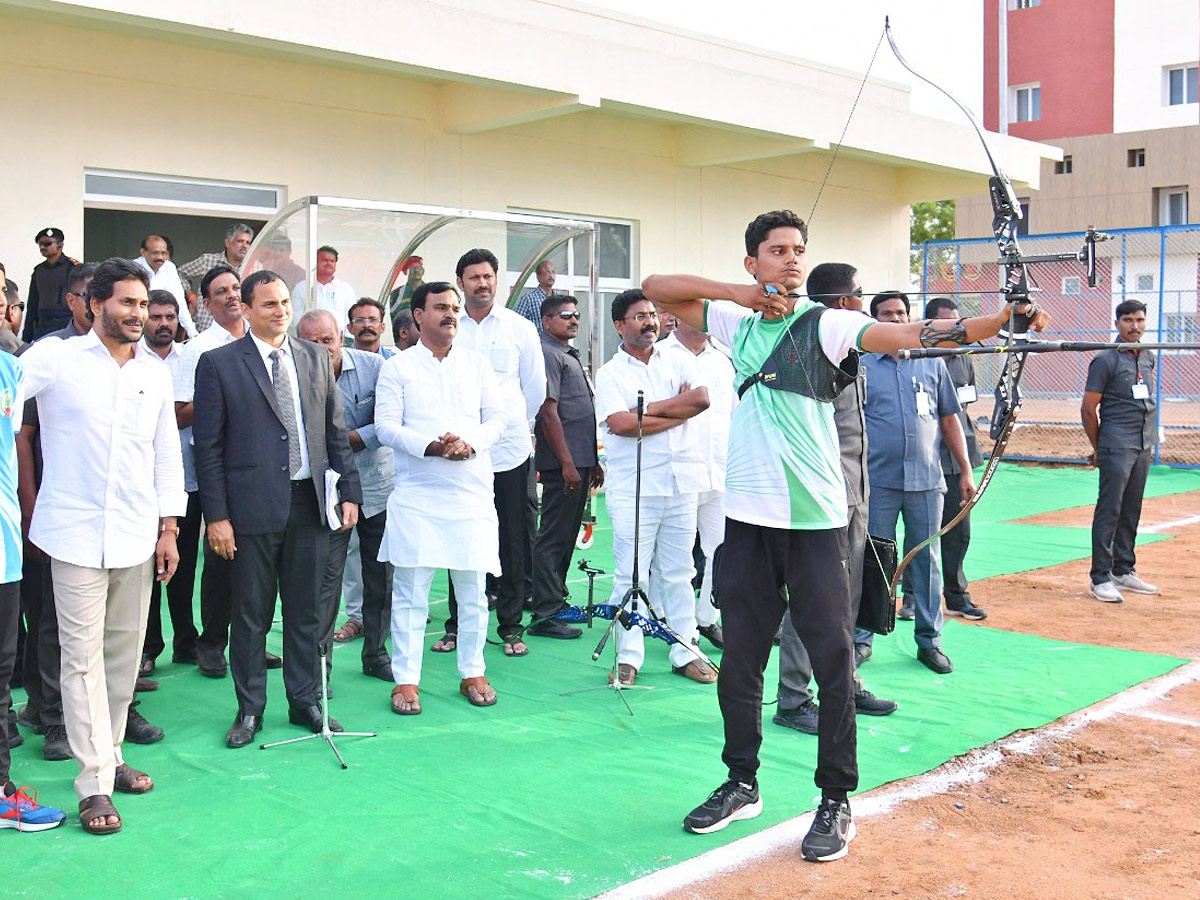 CM Jagan Inaugurates YSR Sports Academy at Pulivendula Photos - Sakshi23