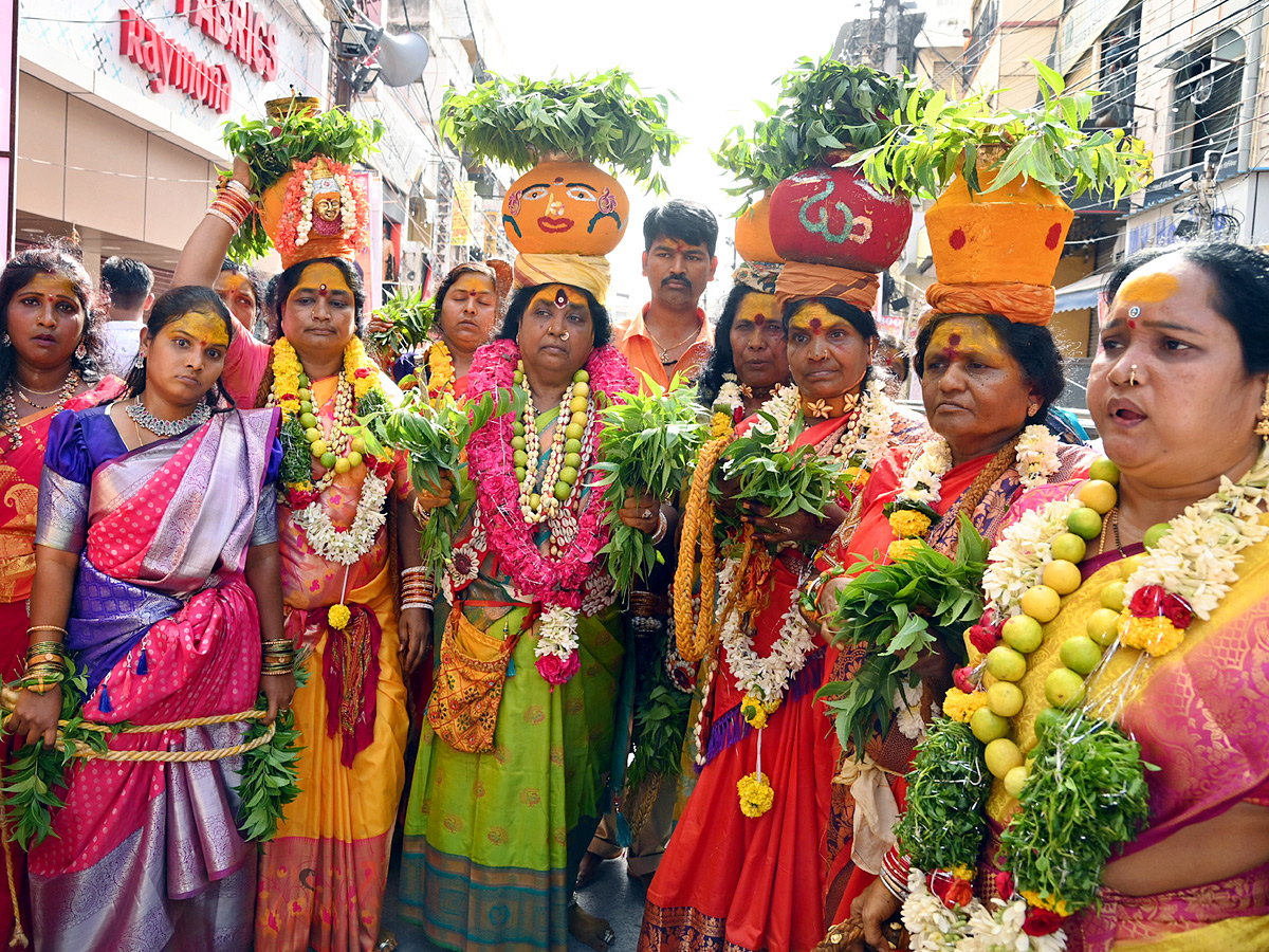 Secunderabad Ujjaini Mahankali Bonalu 2023 Photos - Sakshi15