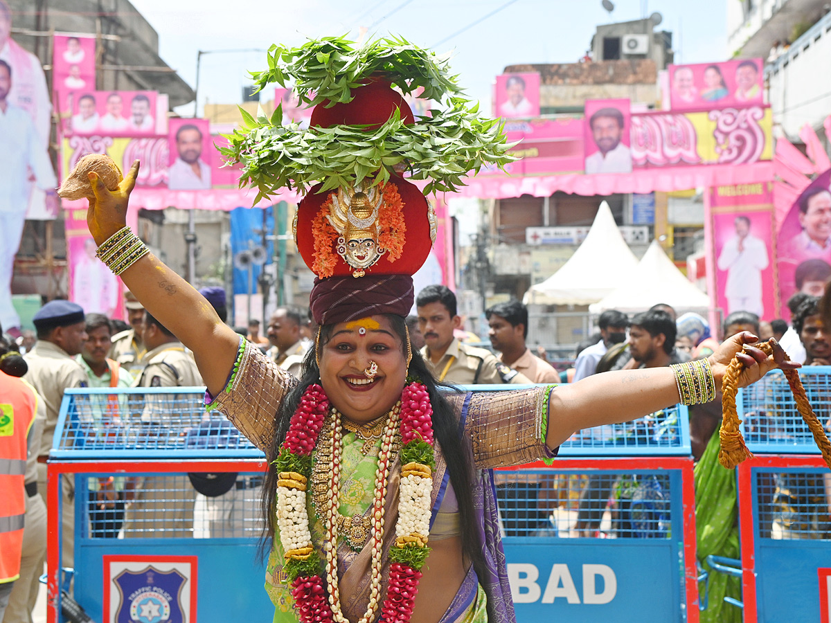 Secunderabad Ujjaini Mahankali Bonalu 2023 Photos - Sakshi24