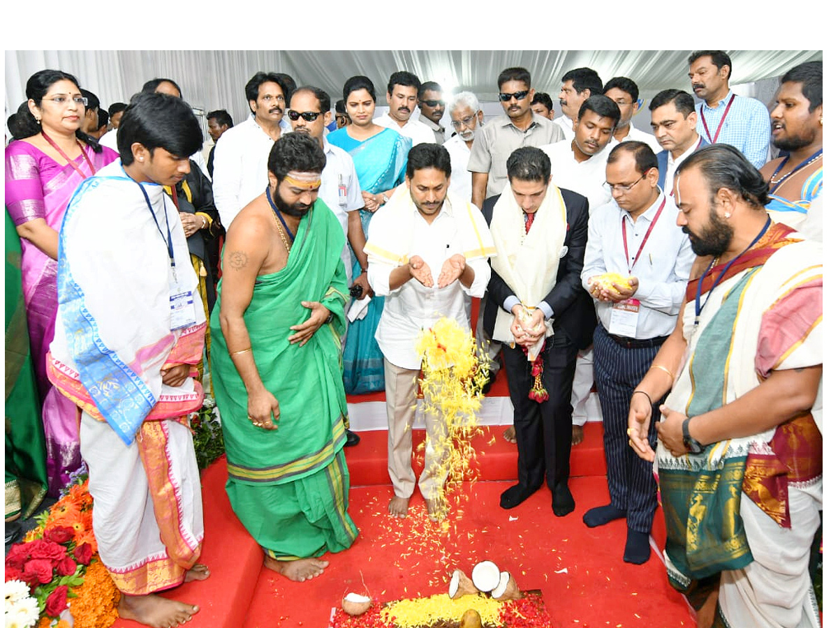 CM YS Jagan Visakha Tour Photos - Sakshi1