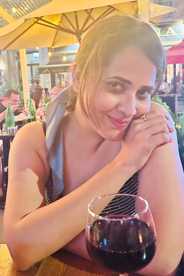 Actress Anasuya Bharadwaj Is Holidaying In America Photos - Sakshi8