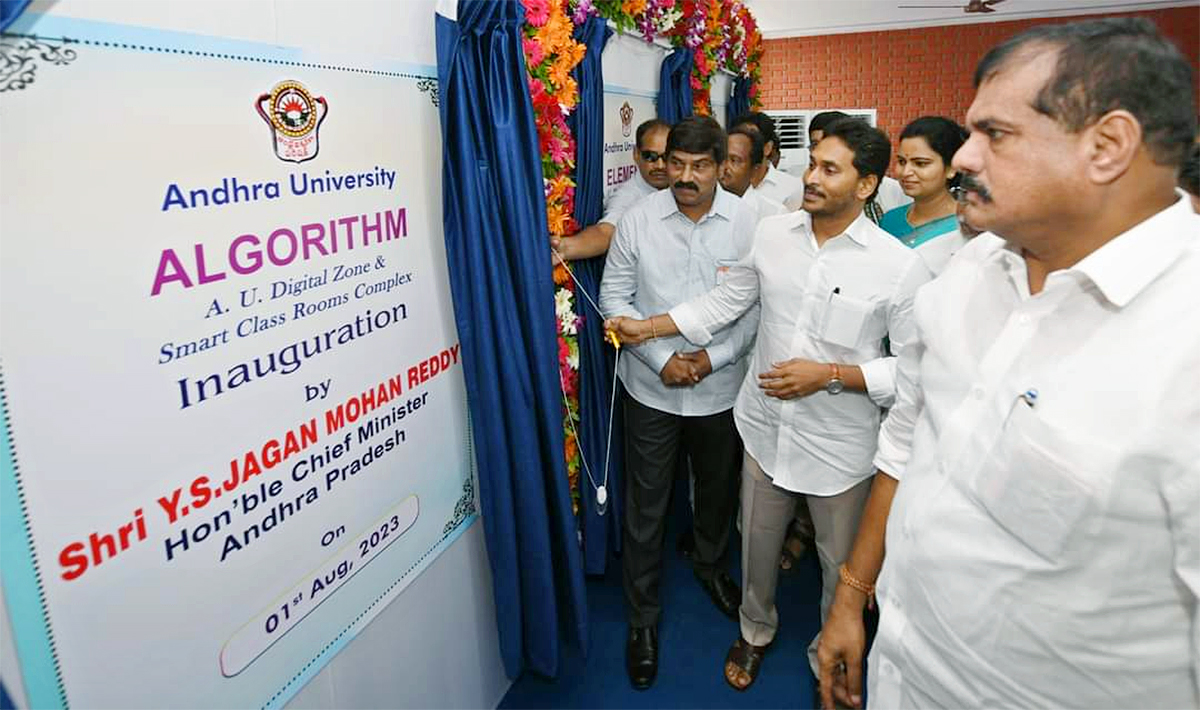 CM YS Jagan Inaugurates A Host Of Facilities Of At AU - Sakshi4