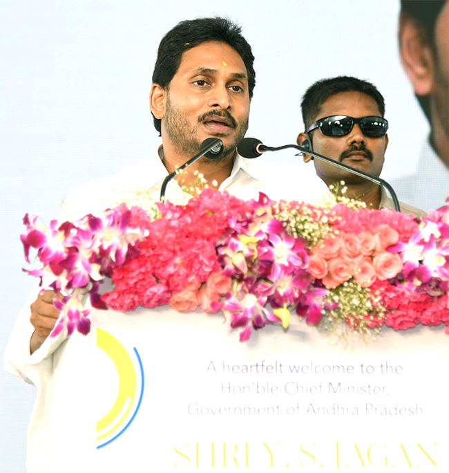 CM YS Jagan Visakha Tour Photos - Sakshi23