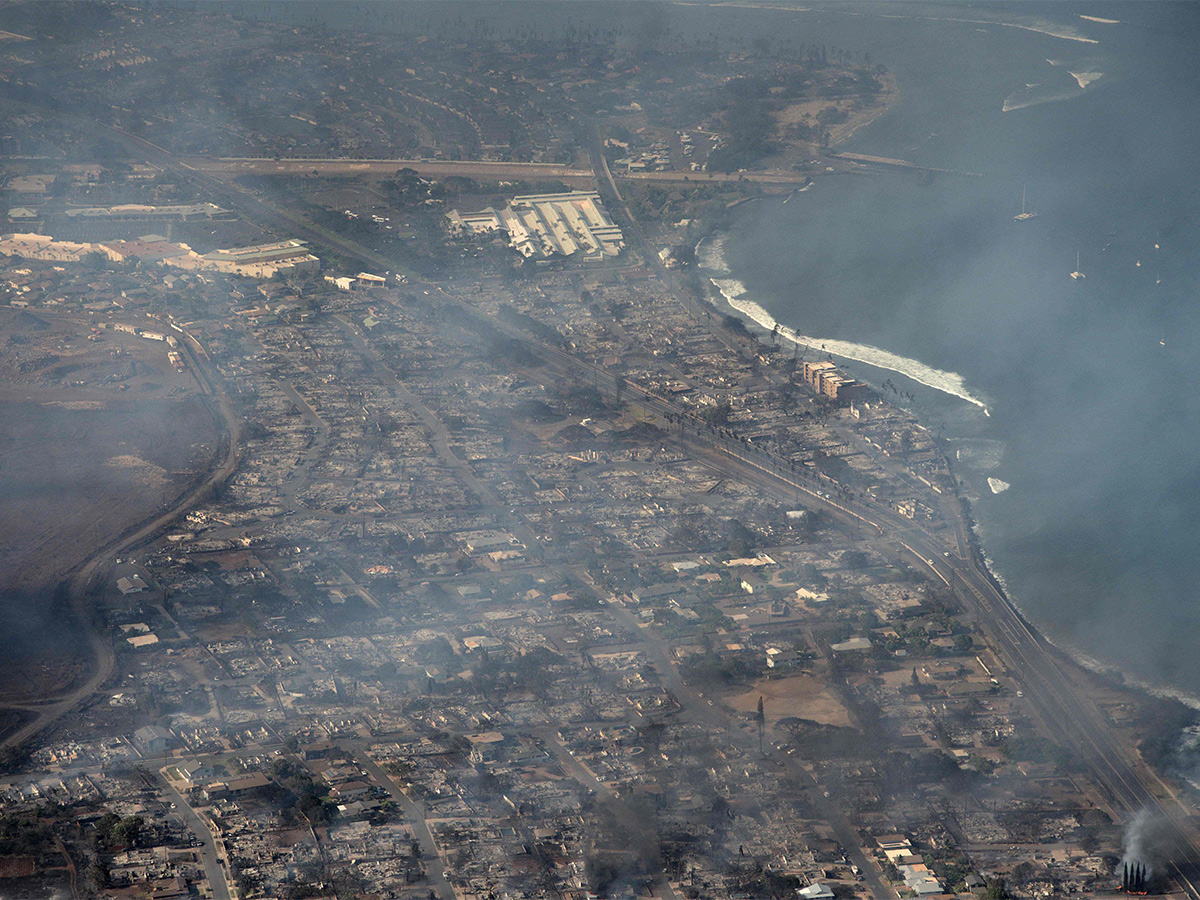 Dozens killed as wildfires ravage Hawaii island of Maui - Sakshi5