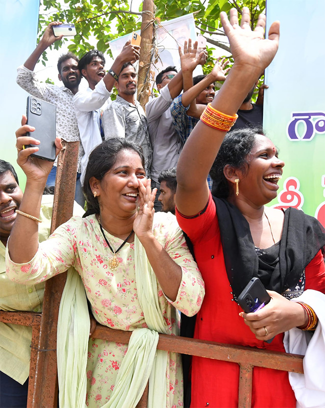 Huge Crowd  At CM YS Jagans Amalapuram Public Meeting - Sakshi21