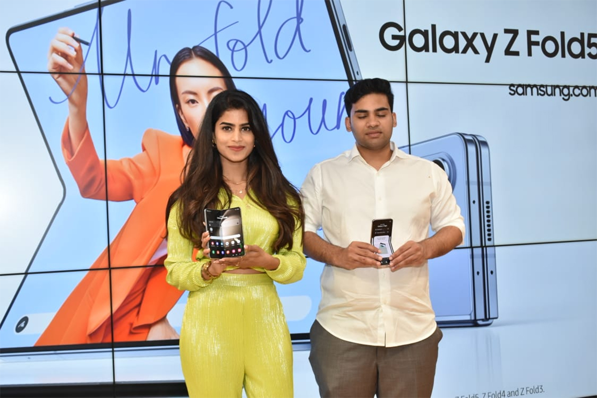 Actress Srilekha Photos in new launching Samsung Galaxy smartphones - Sakshi15