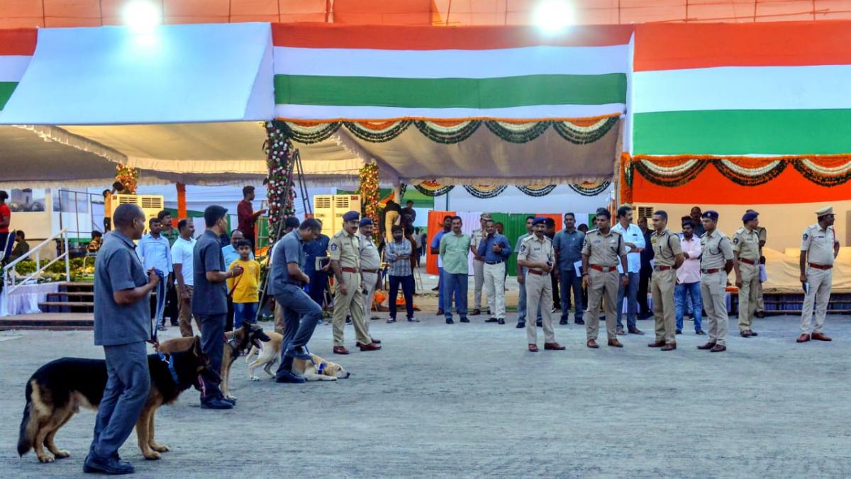 Independence Day 2023 Arrangements at Indira Gandhi Municipal Stadium Photos - Sakshi15