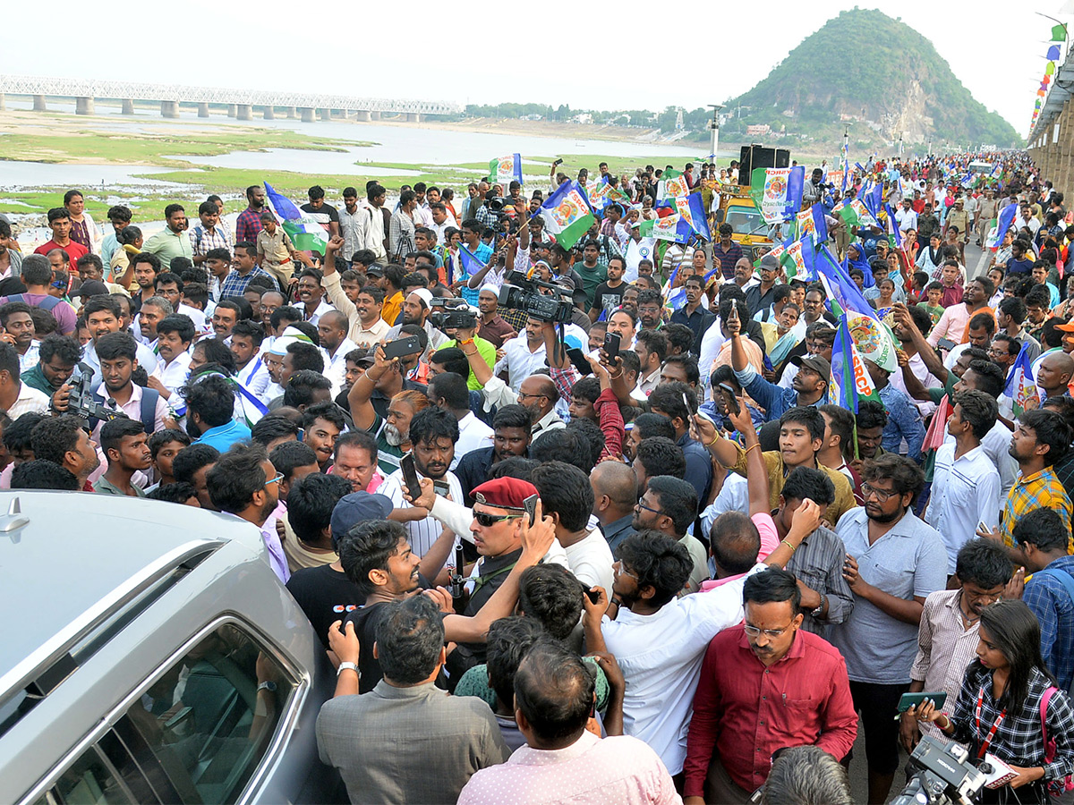 vyuham movie shooting at vijayawada prakasam barrage Stills Viral - Sakshi16