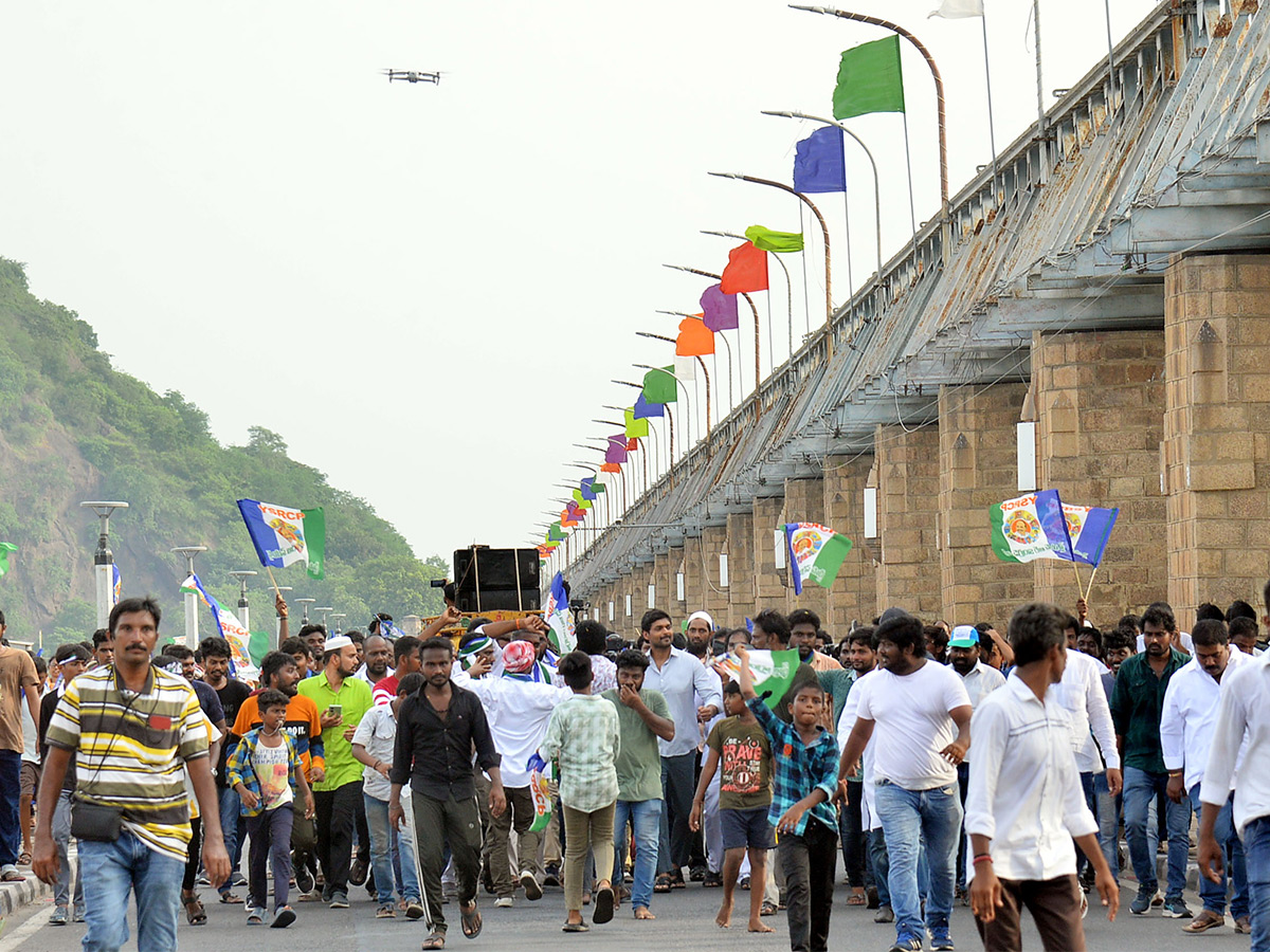 vyuham movie shooting at vijayawada prakasam barrage Stills Viral - Sakshi5