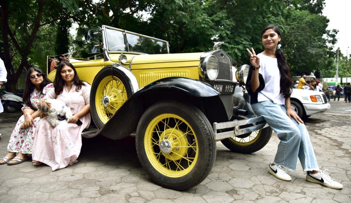 Vintage Vehicles Automobile Display At Sanjeevaiah Park - Sakshi1