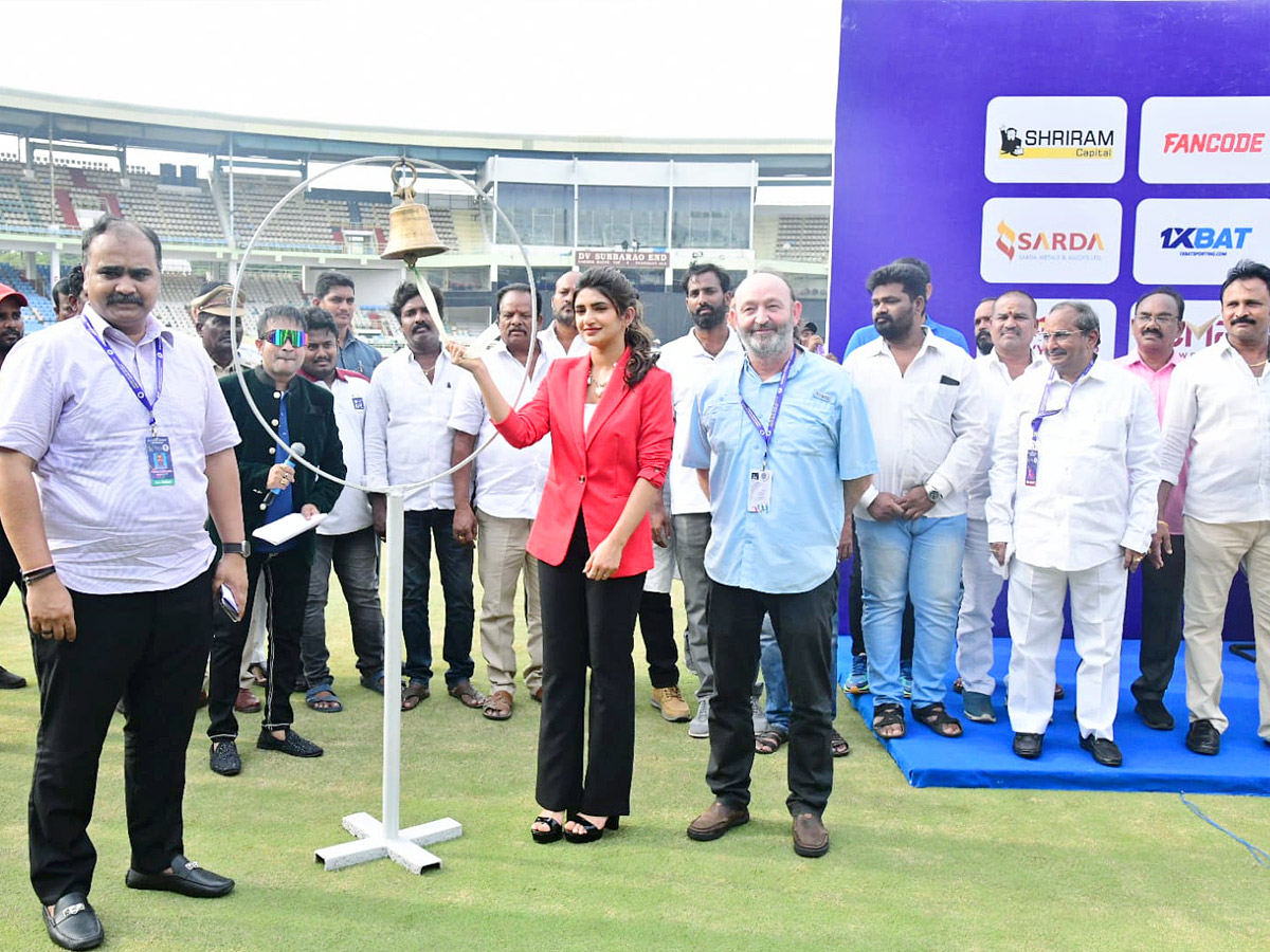 Andhra Premier League begin in Visakhapatnam Photos - Sakshi15