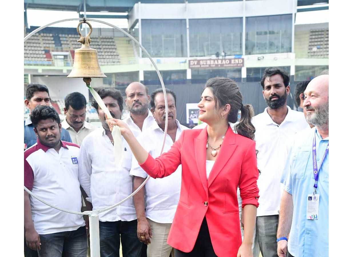 Andhra Premier League begin in Visakhapatnam Photos - Sakshi17