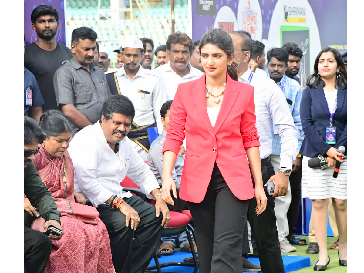 Andhra Premier League begin in Visakhapatnam Photos - Sakshi19