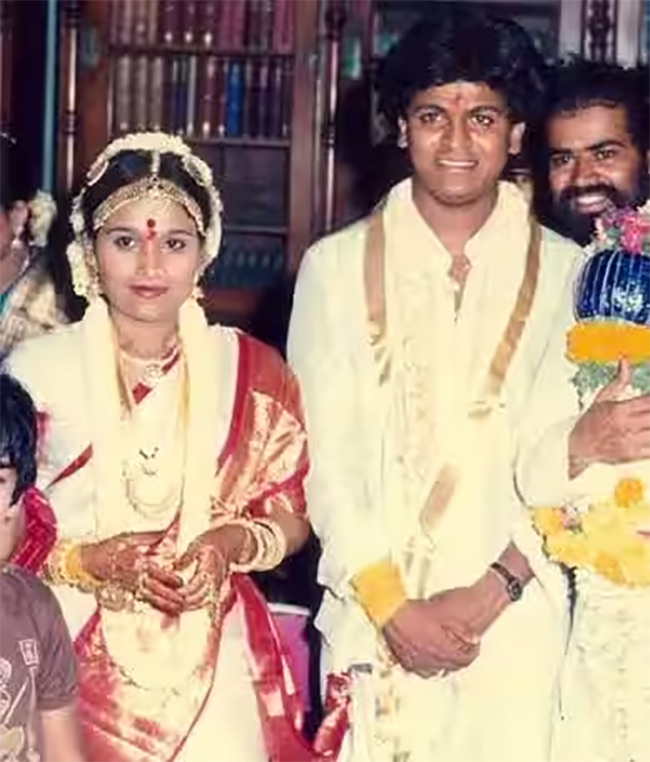 kannada superstar shivarajkumar rare and unseen photos - Sakshi14