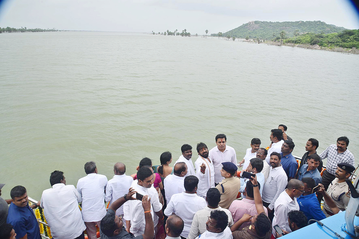 KTR Drives a Boat Launches New Boating Service in Rajanna Sircilla - Sakshi14