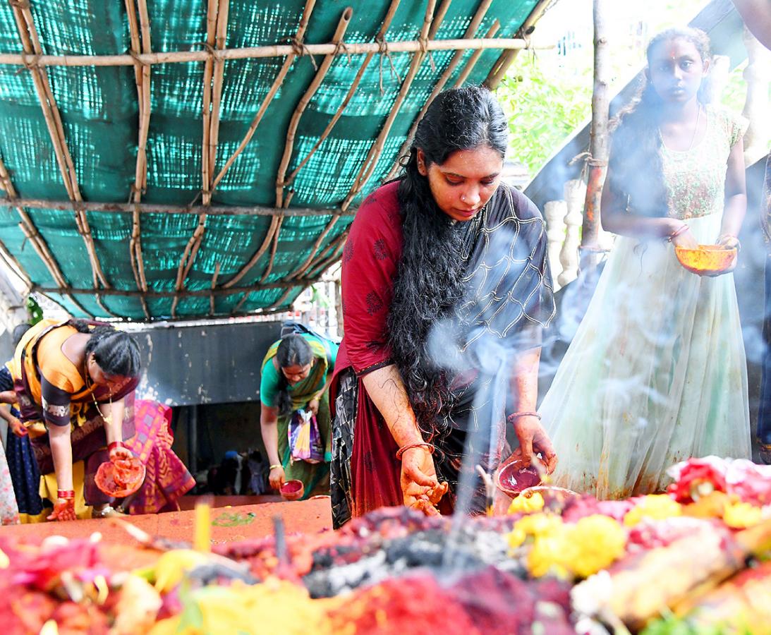 Sravana masam festivities begin today in Vijayawada - Sakshi5