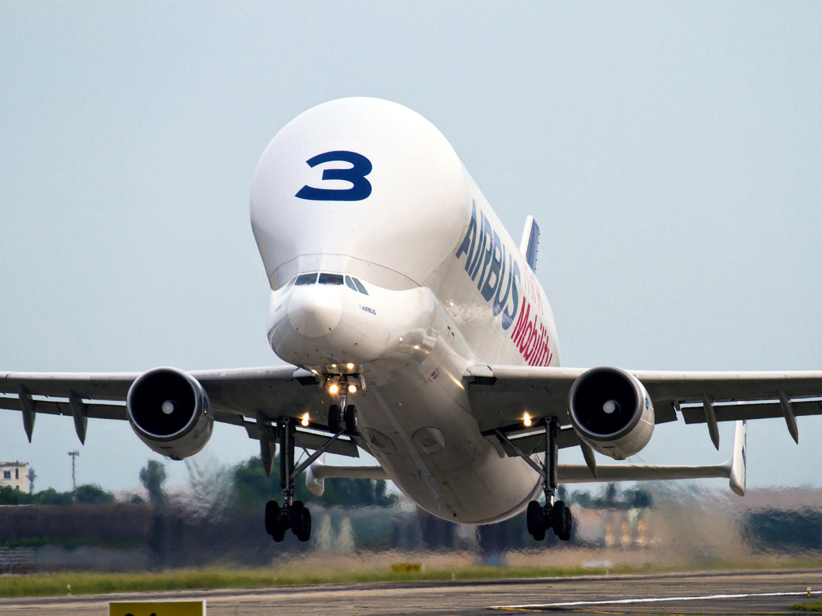 world largest cargo airplane Beluga Lands shamshabad airport Photos - Sakshi5