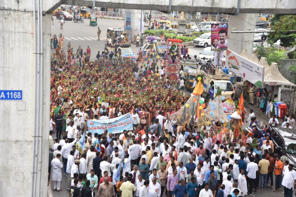 Ganga Teppotsavam Celebrations in Khairatabad Photo Gallery - Sakshi9