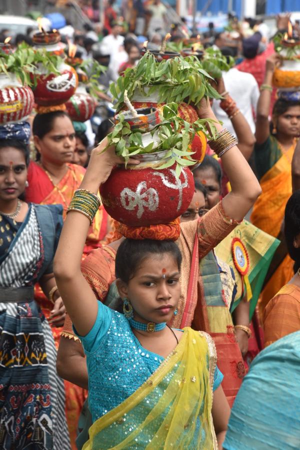 Ganga Teppotsavam Celebrations in Khairatabad Photo Gallery - Sakshi21