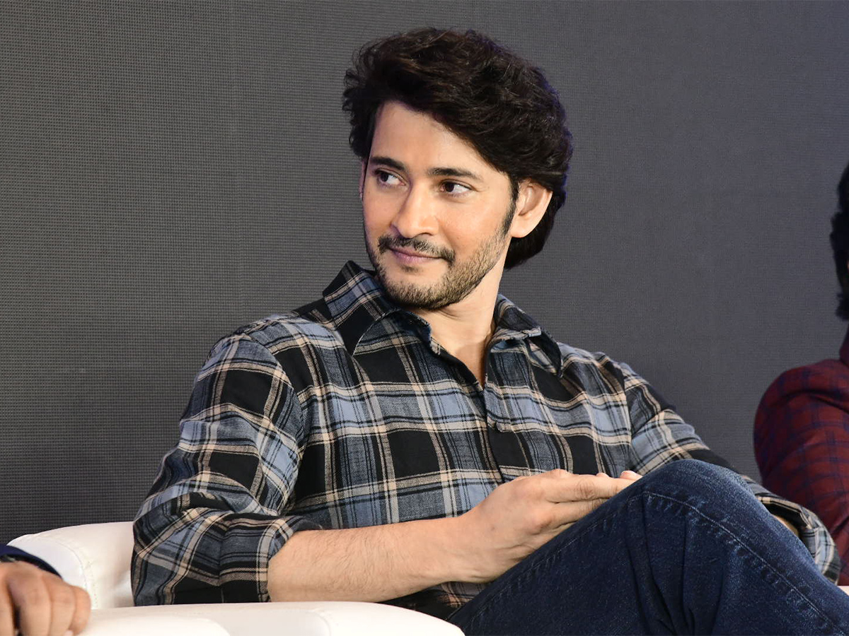 Mahesh Babu Media Interaction at BIG C 20 Years Celebrations - Sakshi10