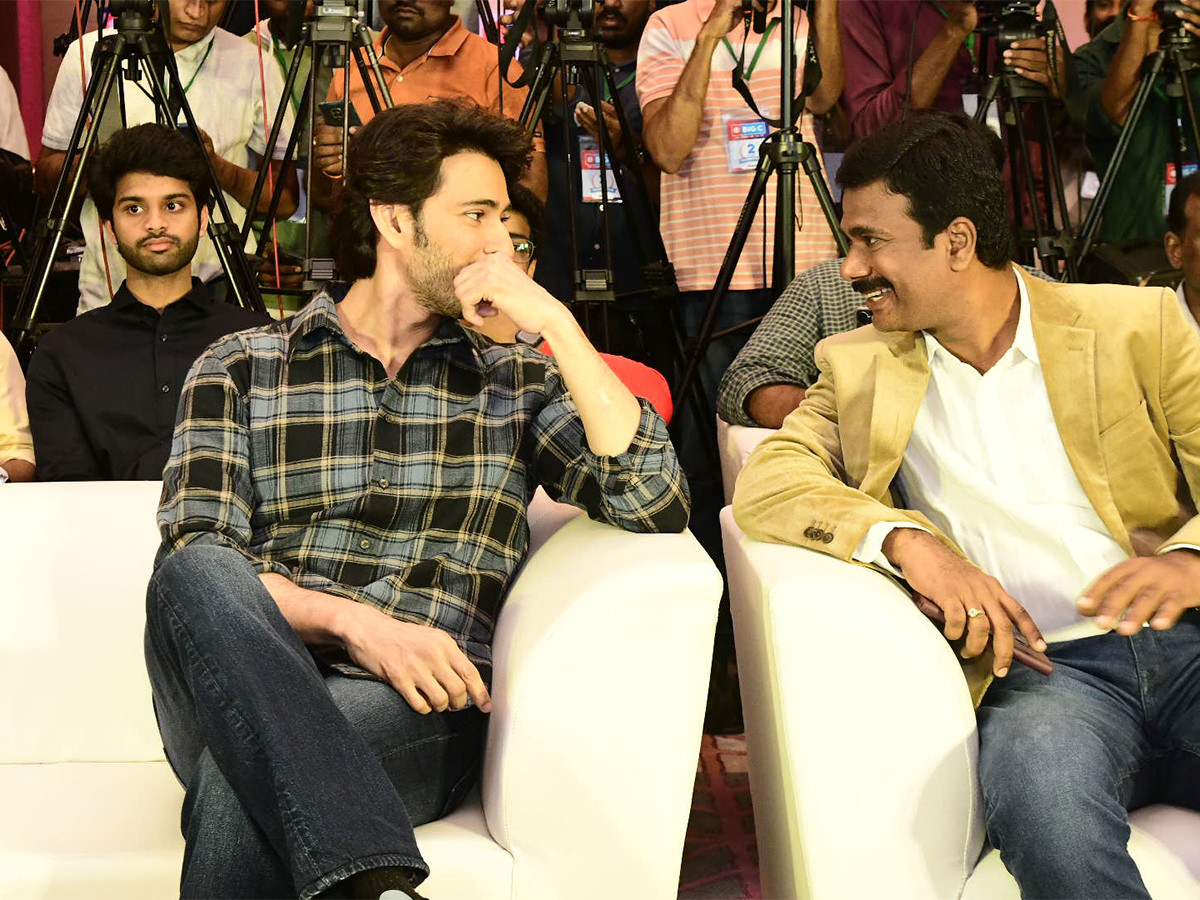 Mahesh Babu Media Interaction at BIG C 20 Years Celebrations - Sakshi5