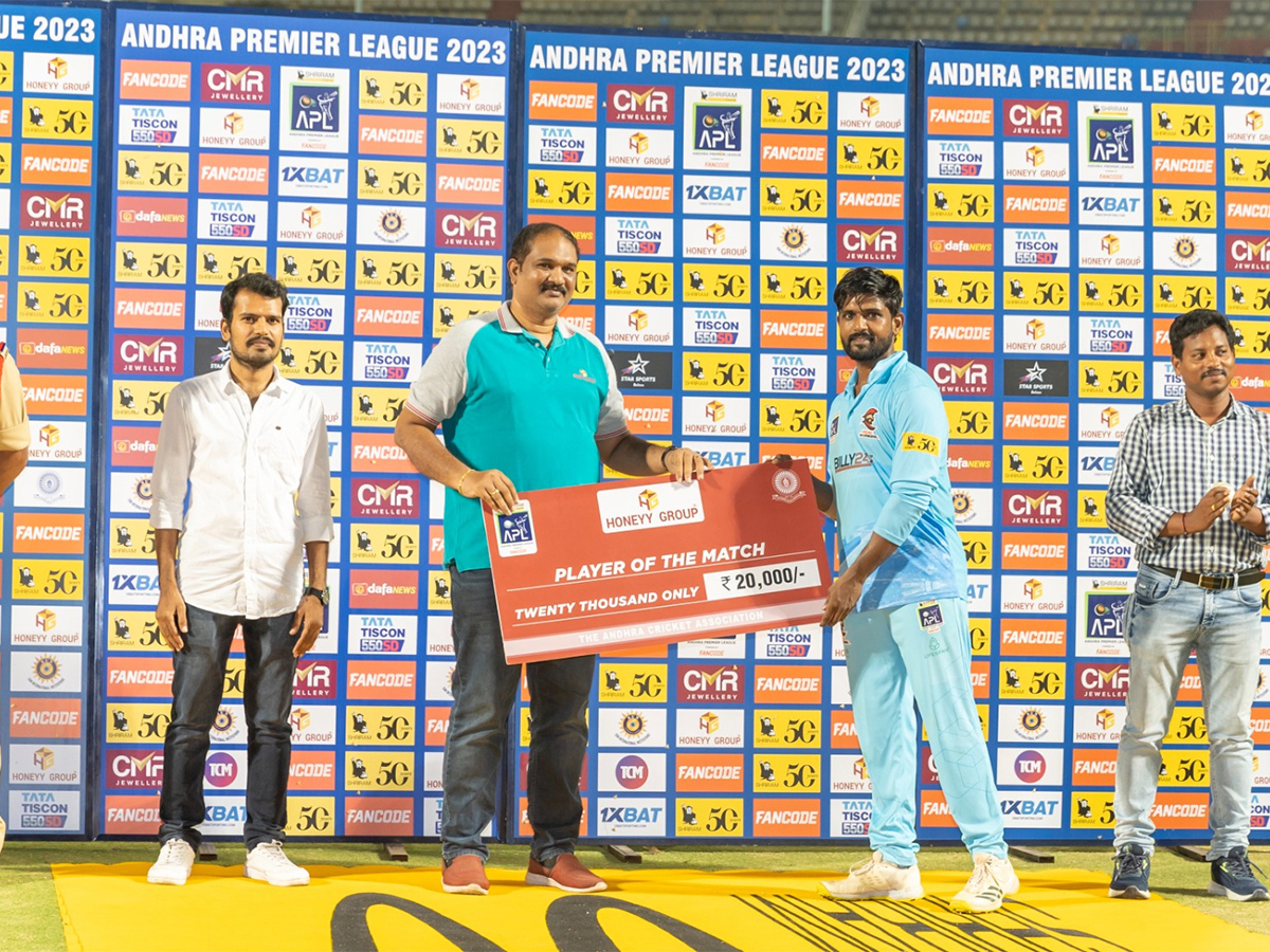 Rayalaseema Kings Vs Vizag Warriors Winner Vizag Warriors in Super Over - Sakshi18