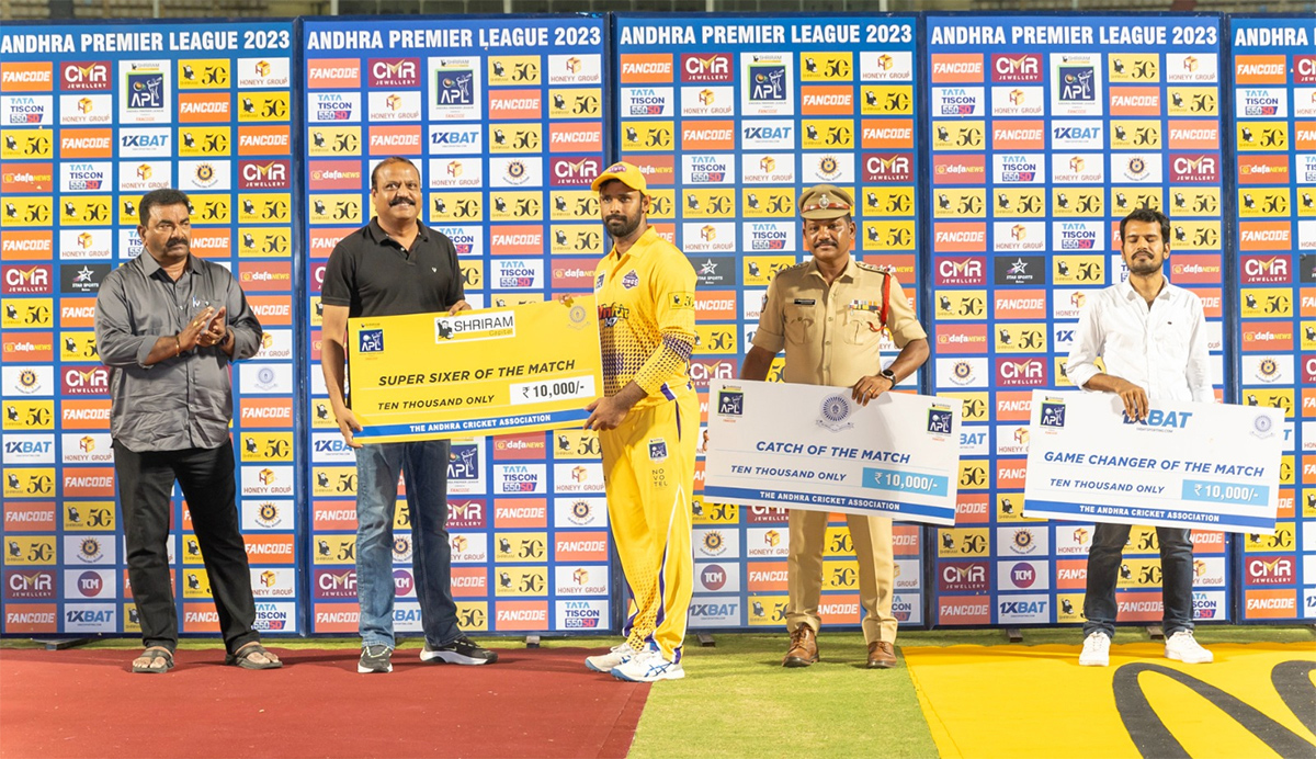 Rayalaseema Kings Vs Vizag Warriors Winner Vizag Warriors in Super Over - Sakshi3