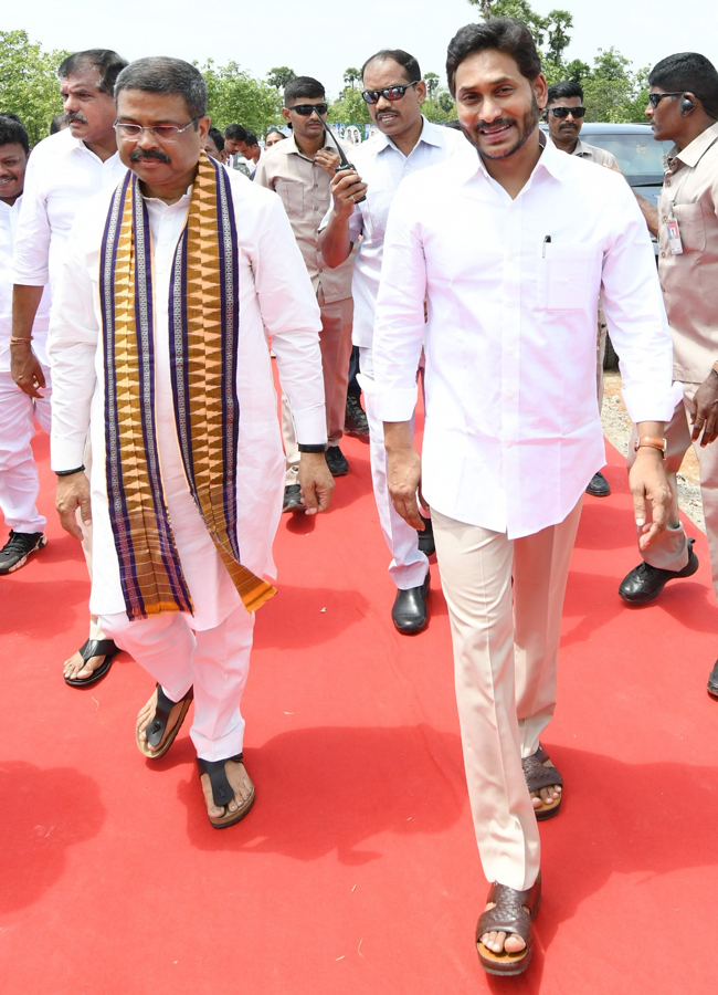 AP CM YS Jagan Lay Foundation Stone For Central Tribal University at Vizianagaram - Sakshi6