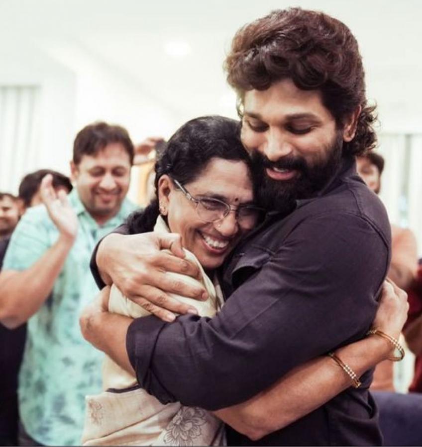 Cine Persons Congratulates National Award Winner Allu Arjun Photos - Sakshi18