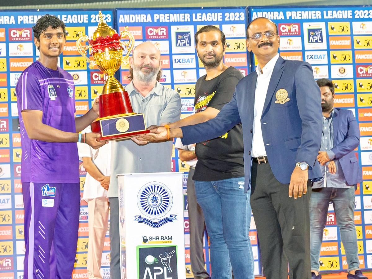 Rayalaseema Beat Coastal Riders In Andhra Premier League FInal Match PHotos - Sakshi12