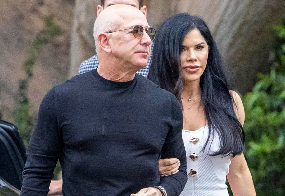 Amazon Founder jeff bezos and lauren sanchez photos - Sakshi23