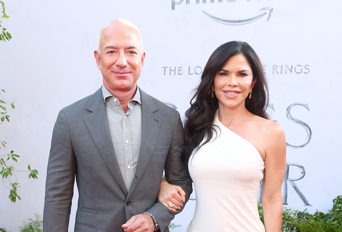 Amazon Founder jeff bezos and lauren sanchez photos - Sakshi3