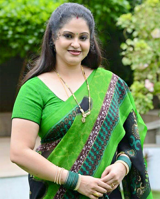 Beautiful And Glamorous Actress Raasi Unseen Photos Trending On Social Media - Sakshi19