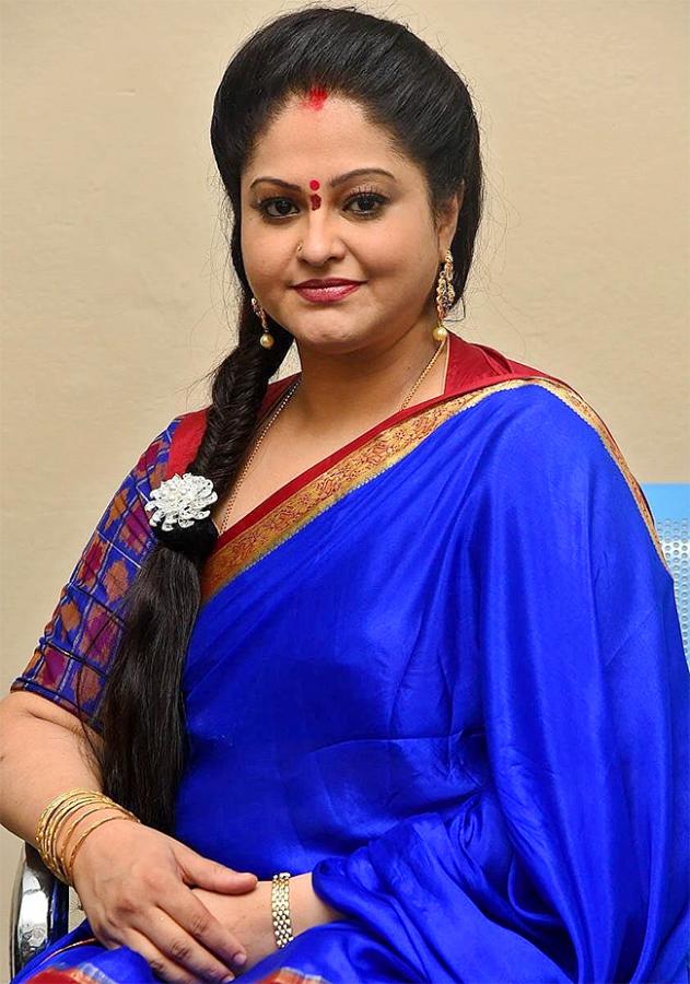 Beautiful And Glamorous Actress Raasi Unseen Photos Trending On Social Media - Sakshi37