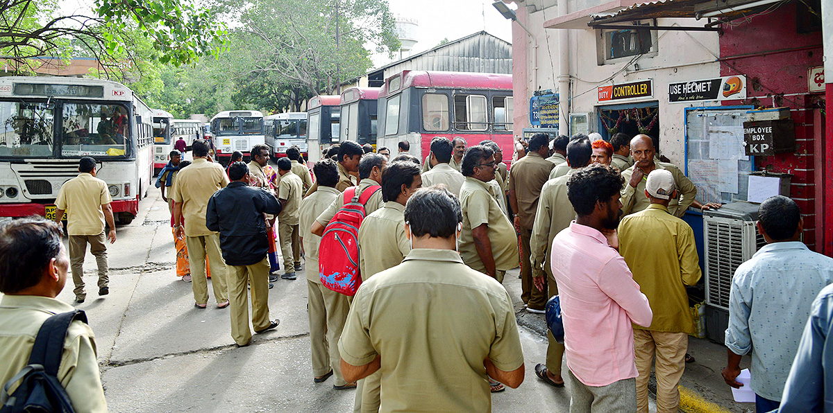 Telangana Tsrtc Bandh Telangana State Wide Updates - Sakshi14