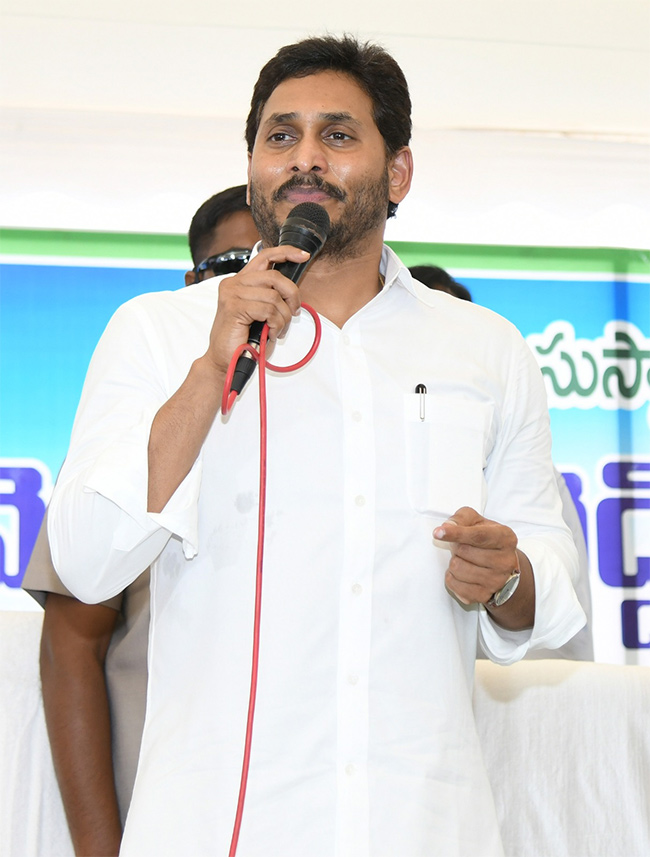 AP CM YS Jagan Visit Flood Hit Districts Photos - Sakshi12