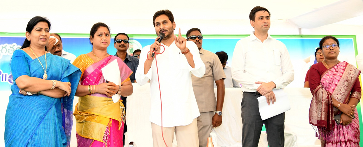 AP CM YS Jagan Visit Flood Hit Districts Photos - Sakshi14