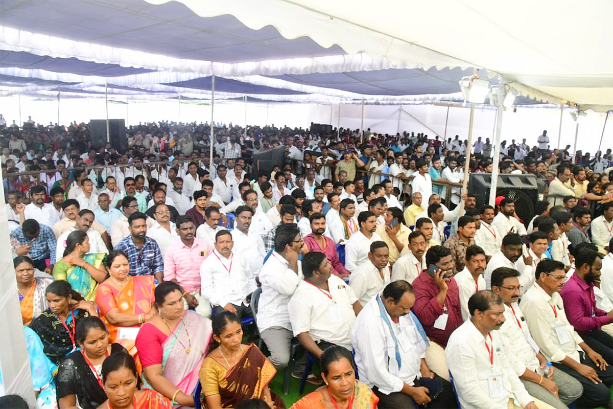 AP CM YS Jagan Visit Flood Hit Districts Photos - Sakshi23