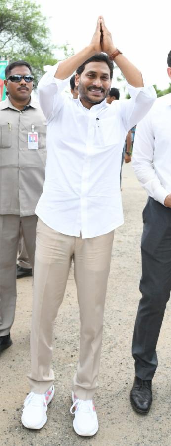 AP CM YS Jagan Visit Flood Hit Districts Photos - Sakshi30