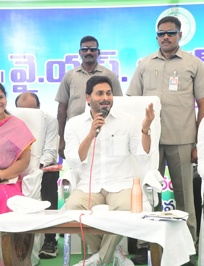 AP CM YS Jagan Visit Flood Hit Districts Photos - Sakshi5