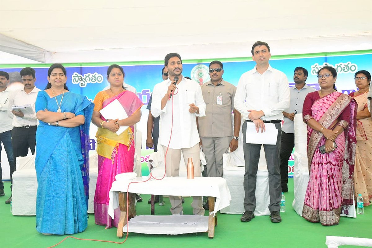 AP CM YS Jagan Visit Flood Hit Districts Photos - Sakshi35