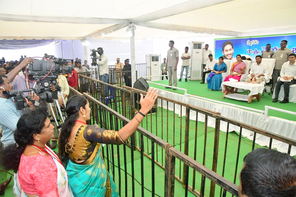 AP CM YS Jagan Visit Flood Hit Districts Photos - Sakshi6