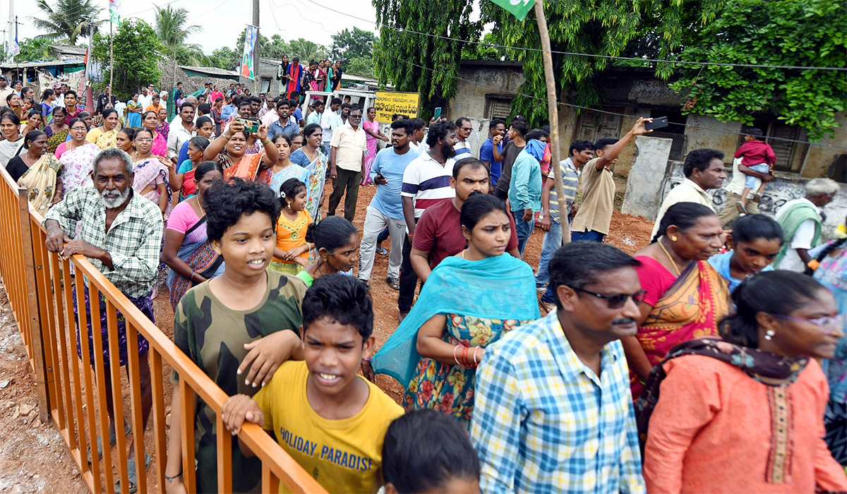 AP CM YS Jagan Visit Flood Hit Districts Photos - Sakshi7