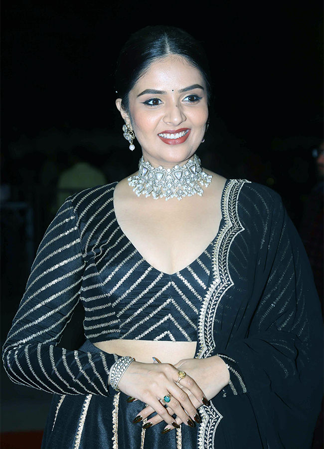 Anchor Sreemukhi At Bhola Shankar Pre Release Event Pics - Sakshi16