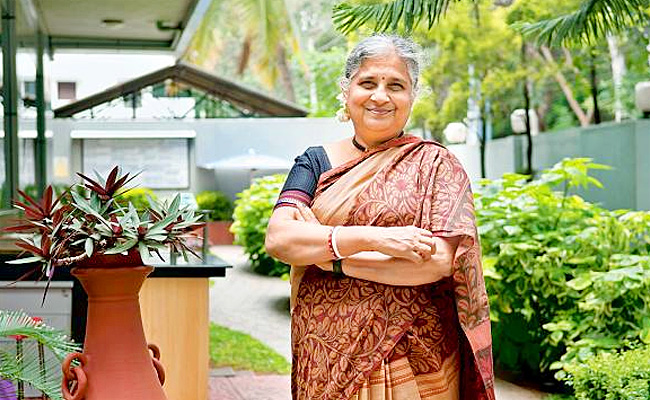 Infosys chairperson sudha murthy photos - Sakshi4